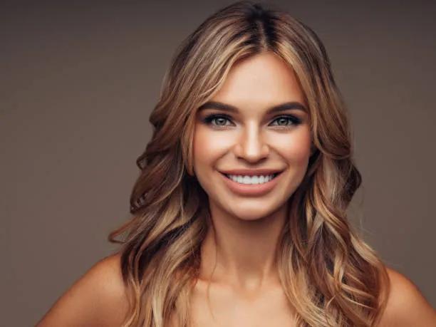 Can Hollywood Smile Design Correct Smile Asymmetry?