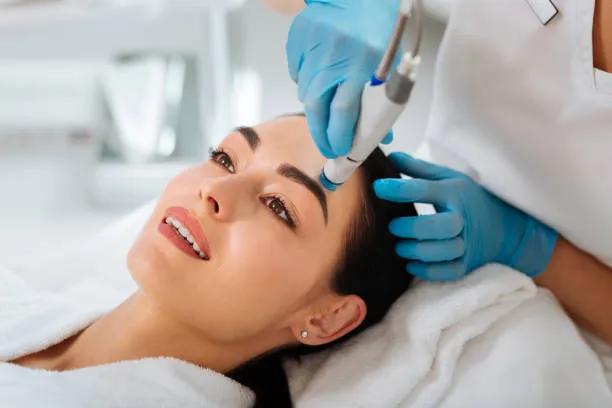 Can a Hydrafacial Near Me Reduce Redness and Irritation?